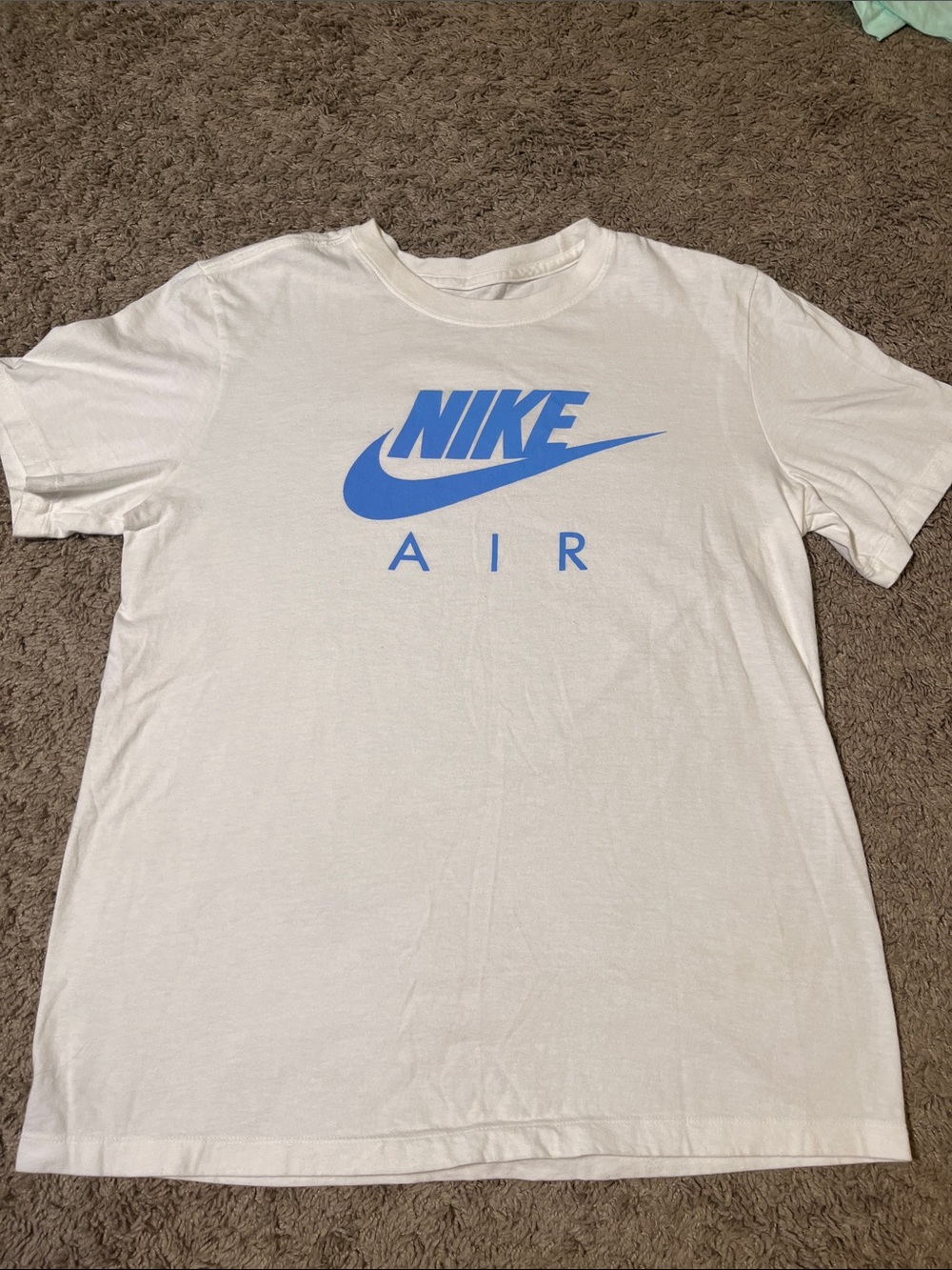 Nike Men’s White T-Shirt with Blue Nike Air Logo